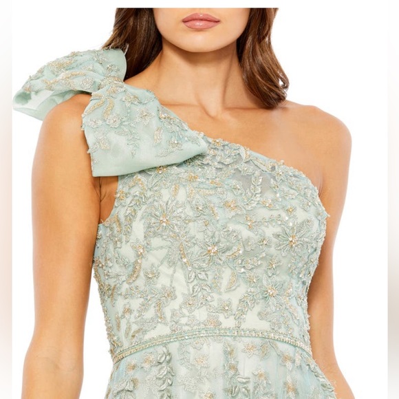 Mac Duggal dress. Floral beaded tulle. - Picture 2 of 7